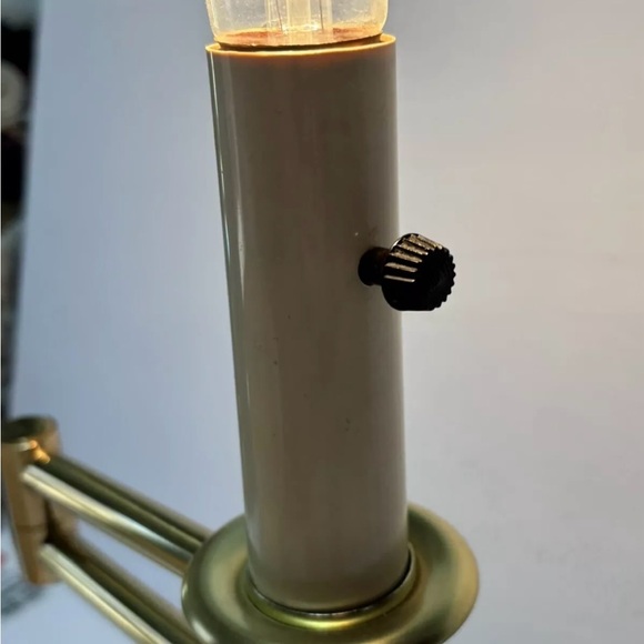 Charming Vintage Brass Swing Arm Elecrtical Lamp (Bulb included) - Picture 5 of 12